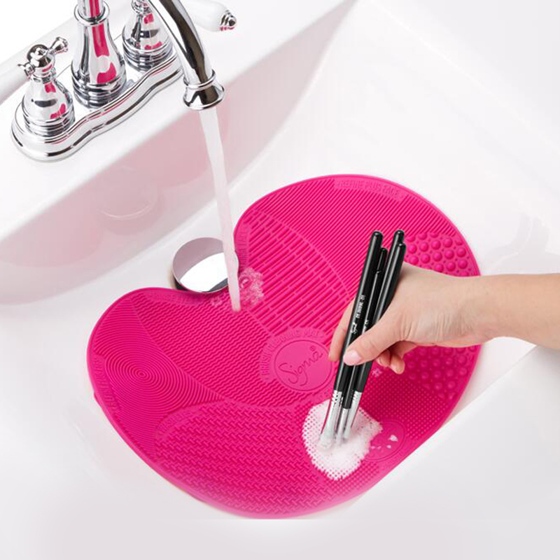 Silikonové make -up kartáčové čisticí podložky, jablečné make -up kartáč čisticí podložkyna make -up kartáč čisticí polštářky přenosné přístroje pro čištění štětců s sacími kelímky